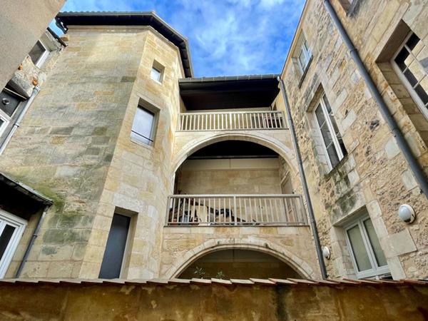 Appartement Bordeaux 3 pièce(s) 61 m2 + Terrasse env 18 m2