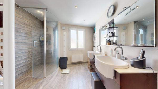 Maison de ville pleine de charme à Boissy-l'Aillerie ? Exclusivité l'Adresse