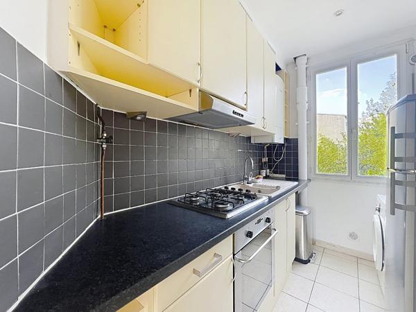 Appartement Suresnes 3 pièce(s) 46 m2