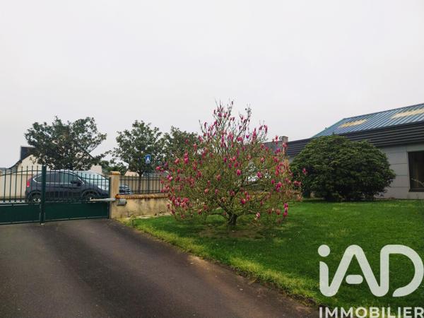 Immeuble à vendre 853 m² Lécousse