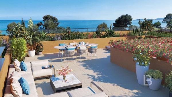 Eze Bord de mer, Superbe 4 pièces Toit-Terrasse avec Jacuzzi