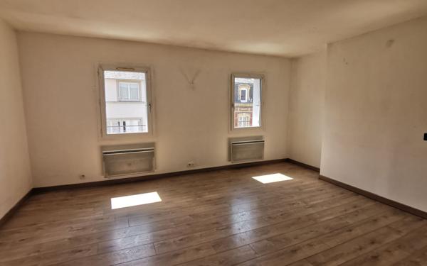 Appartement à louer    3 pièces •  Pont-l'Évêque