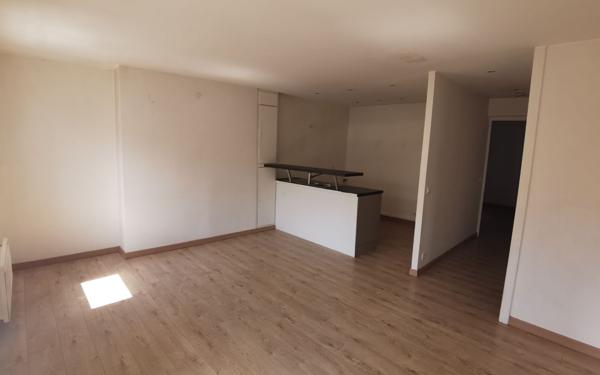 Appartement à louer    3 pièces •  Pont-l'Évêque