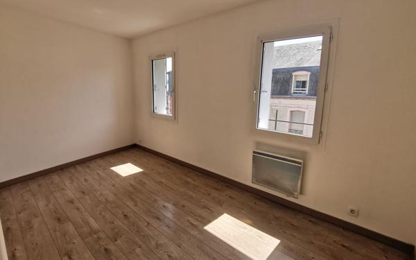 Appartement à louer    3 pièces •  Pont-l'Évêque