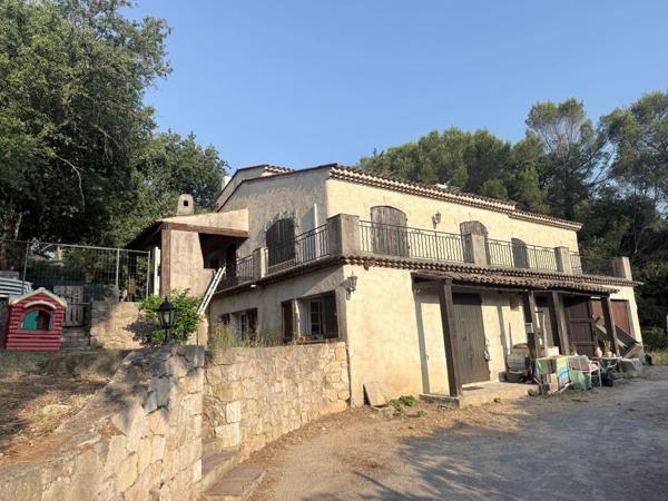 Maison 200 m² – 4 chambres – Terrain 1 300 m² – Revenus locatifs 1 300 €/mois