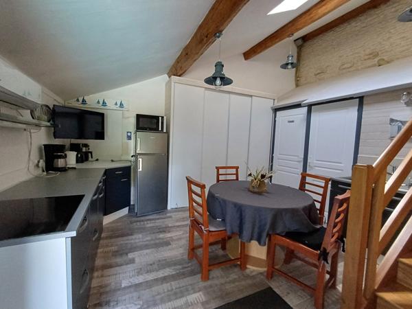 Maison  5 pièce(s)  4 chambre(s)  168 m²