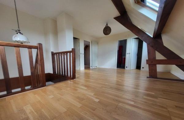 Grande maison familiale, 5 chambres  proche gare