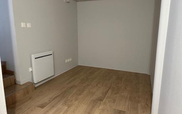 Maison à louer    3 pièces •  Cosne-Cours-sur-Loire