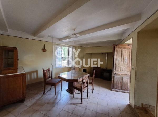 Maison de village à vendre à TRESQUES - 5 pièces avec potentiel