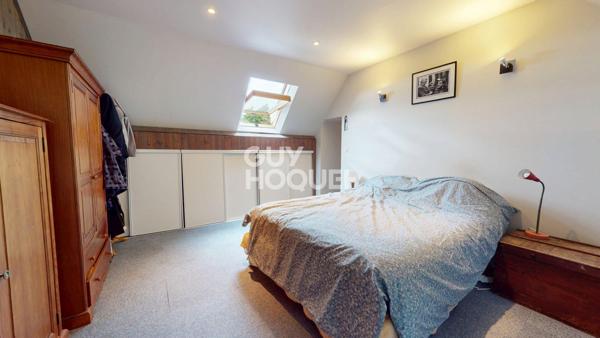 A Vendre, ancien Corps de Ferme avec dépendances et petit pré au Sud de BAYEUX (14240).