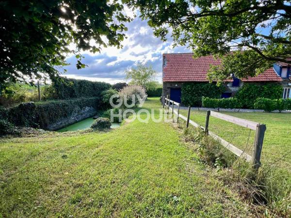 A Vendre, ancien Corps de Ferme avec dépendances et petit pré au Sud de BAYEUX (14240).