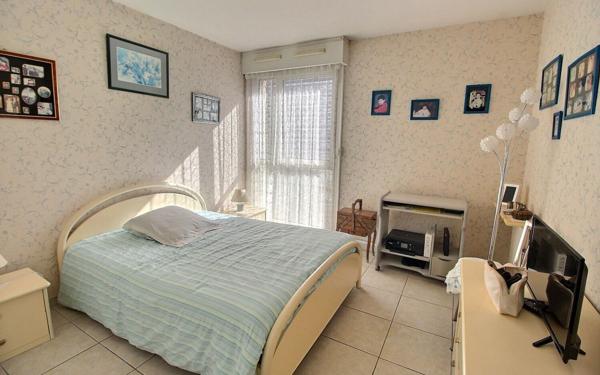 Appartement à vendre    3 pièces • 93,64 m2 Marseille 8