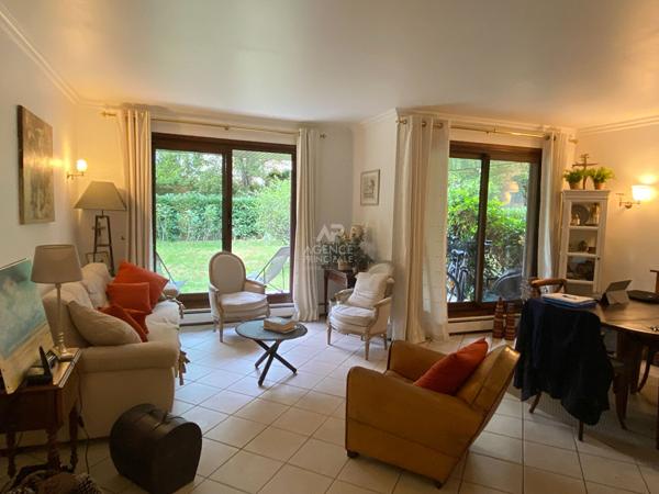 Appartement Maisons Laffitte 5 pièce(s) Loyer 2 200 €/mois charges comprises **  - Référence  4058