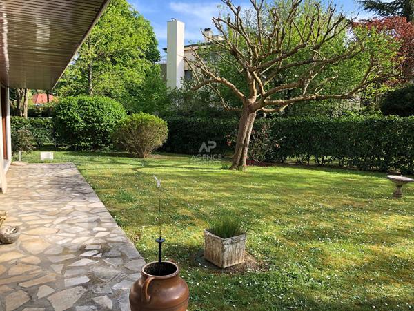 Appartement Maisons Laffitte 5 pièce(s) Loyer 2 200 €/mois charges comprises **  - Référence  4058