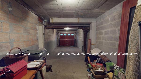 Grand appartement 109m2 – 3/4 Chambres – cave – box privé 2 voitures - Résidence privée.