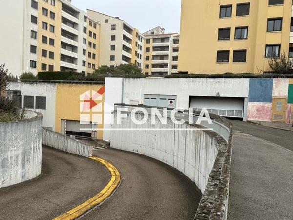 Location Parking 7 m² - PLACE DE L'HOTEL DE VILLE Roanne 42300