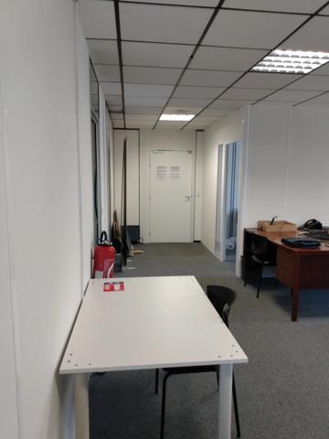Dpt Isère (38), à louer bureaux  59 m² à MEYLAN