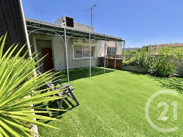 Appartement T4 à vendre  4 pièces - 133,22 m 2   MARTIGUES  - 13