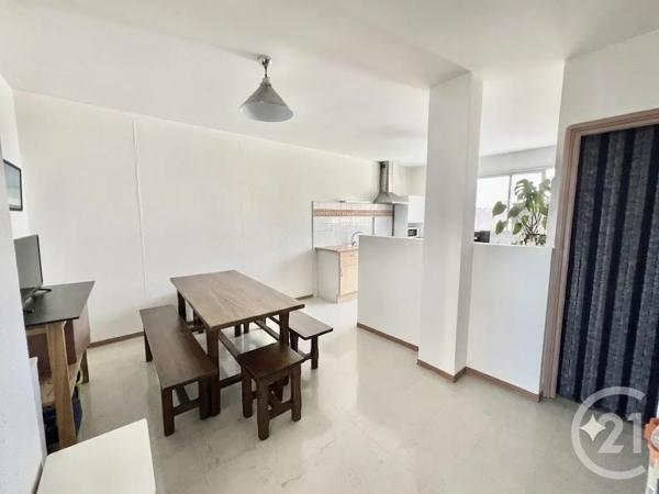 Appartement T4 à vendre  4 pièces - 133,22 m 2   MARTIGUES  - 13