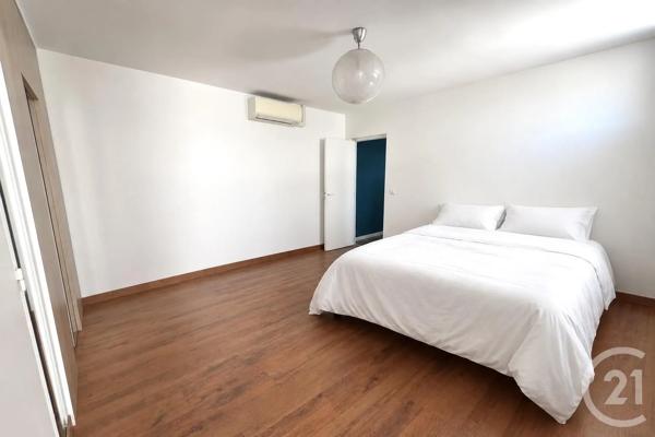 Appartement T4 à vendre  4 pièces - 133,22 m 2   MARTIGUES  - 13
