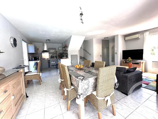 Maison à vendre  4 pièces - 80 m 2   COGOLIN  - 83
