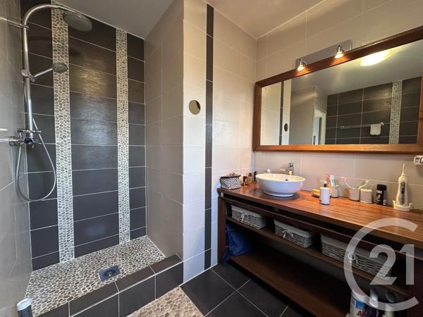 Maison à vendre  4 pièces - 80 m 2   COGOLIN  - 83