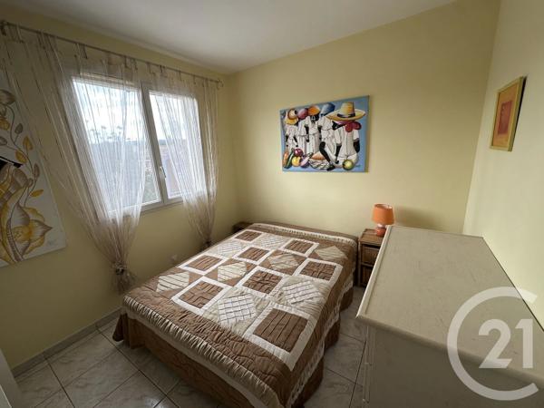 Maison à vendre  4 pièces - 80 m 2   COGOLIN  - 83