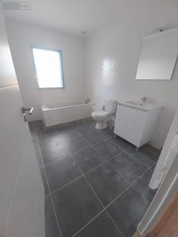 Location - Maison Dol-de-Bretagne 35120 5 pièces 89 m 2 829 m 2