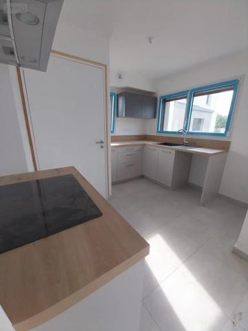 Location - Maison Dol-de-Bretagne 35120 5 pièces 89 m 2 829 m 2