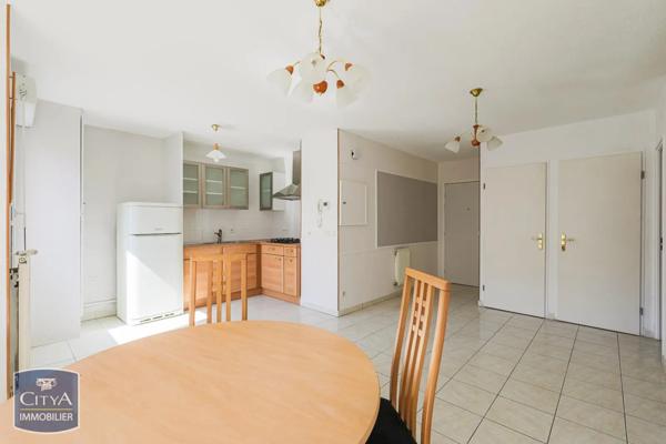 Appartement à vendre 2 pièces 46.3m² Saint-Martin-d'Hères (38400)