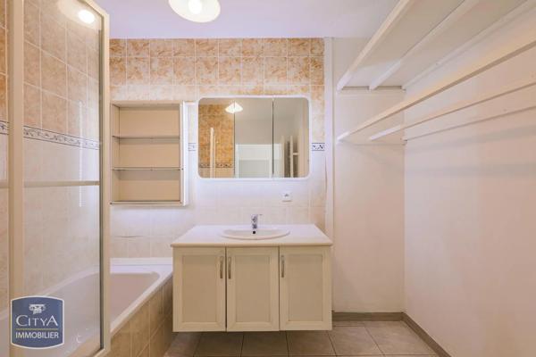 Appartement à vendre 2 pièces 46.3m² Saint-Martin-d'Hères (38400)