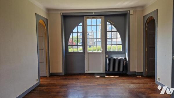 Saint Méloir des Ondes centre - Maison (1950) (98m²) - A rafraichir - Garages - Jardin (252m²)