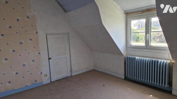 Saint Méloir des Ondes centre - Maison (1950) (98m²) - A rafraichir - Garages - Jardin (252m²)