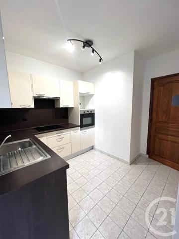 Appartement F4 à vendre  4 pièces - 79,55 m 2   HYERES  - 83