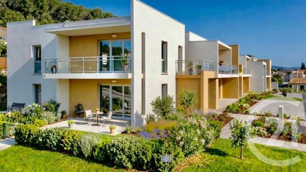 Appartement F4 à vendre  4 pièces - 79,55 m 2   HYERES  - 83