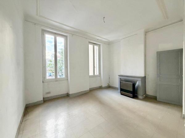 Appartement
         3 pièces
        - 51 m² Exclusivité 159 000 € *