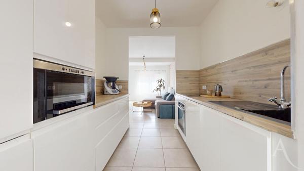 Appartement Grenoble 3 pièce(s) 63.5 m2