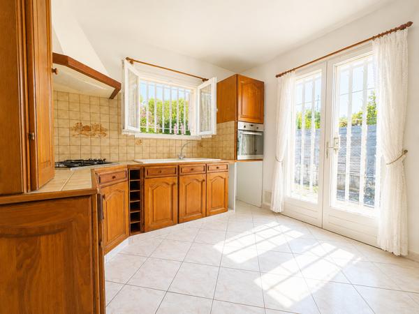 Maison
         6 pièces
        - 110 m² 322 000 € *