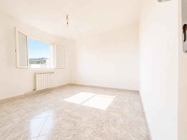 Maison
         6 pièces
        - 110 m² 322 000 € *
