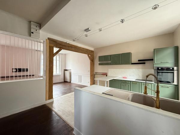 EN EXCLUSIVITE ! Immeuble sur 3 niveaux 118m², 3 chambres, 59 000€