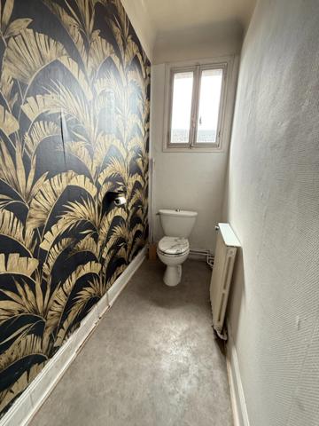 EN EXCLUSIVITE ! Immeuble sur 3 niveaux 118m², 3 chambres, 59 000€