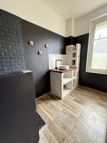 EN EXCLUSIVITE ! Immeuble sur 3 niveaux 118m², 3 chambres, 59 000€