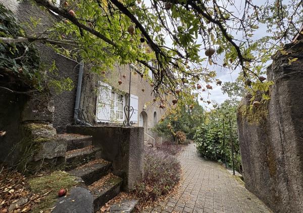 Demeure de charme du XIXème siècle de 263 m², 6 chambres sur un parc de 2200 m²
