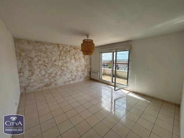 Appartement à vendre 4 pièces 72.31m² Corbeil-Essonnes (91100)