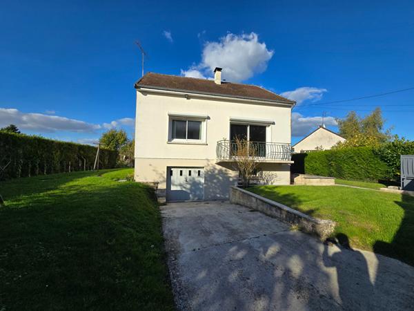 Maison Provins ( à 5min de Provins et de la gare accessible via le un bus) 3 chambres / Sous-sol / jardin