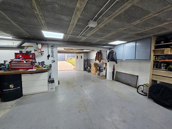 Maison Provins ( à 5min de Provins et de la gare accessible via le un bus) 3 chambres / Sous-sol / jardin