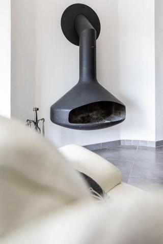 Maison d’architecte baignée de lumière aux portes de Montpellier