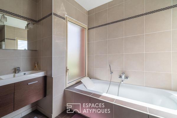 Maison d’architecte baignée de lumière aux portes de Montpellier