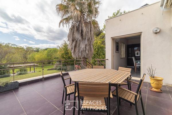 Maison d’architecte baignée de lumière aux portes de Montpellier