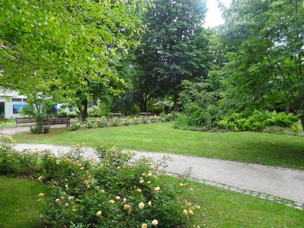 Appartement 2 pièces de 51m2 aux Jardins du Donjon - Rueil Malmaison